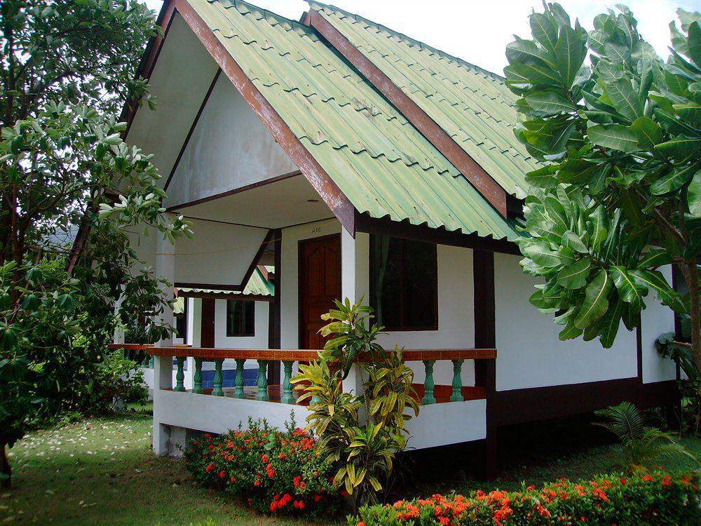 Lanta Palm Beach Resort , Beach Bungalow - Ко-Ланта Экстерьер фото