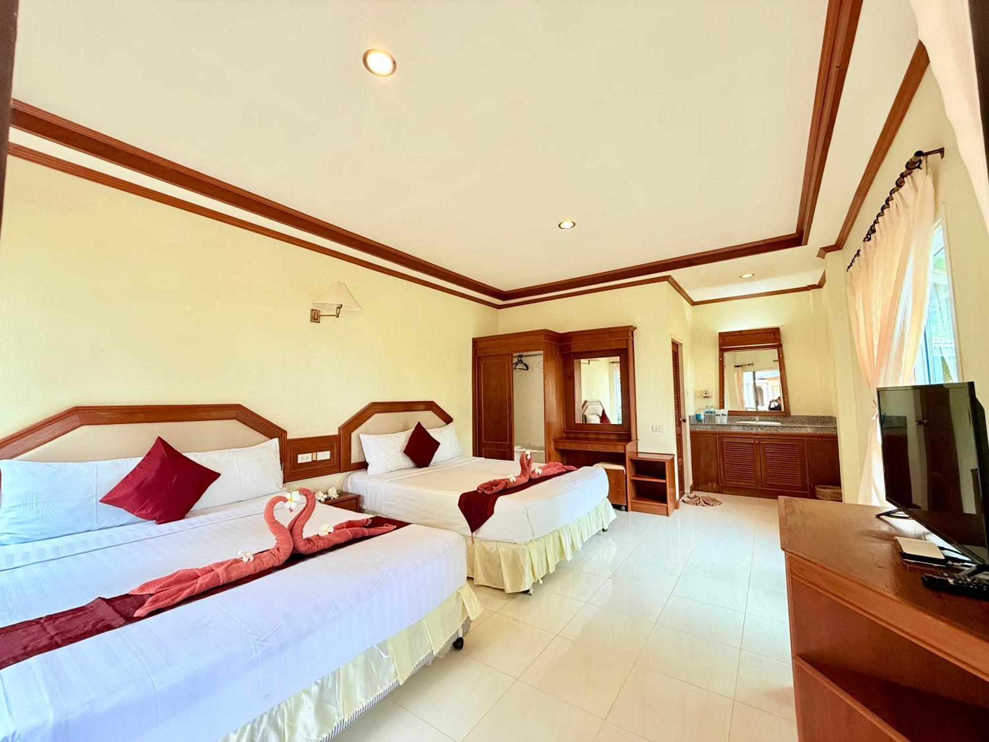 Lanta Palm Beach Resort , Beach Bungalow - Ко-Ланта Экстерьер фото